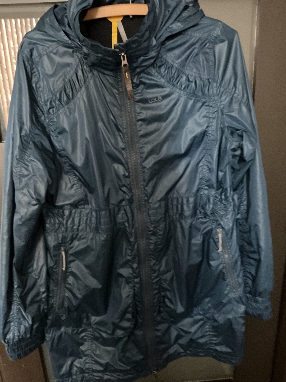 LOLE WATER REPELLENT HOODED LIGHT JACKET